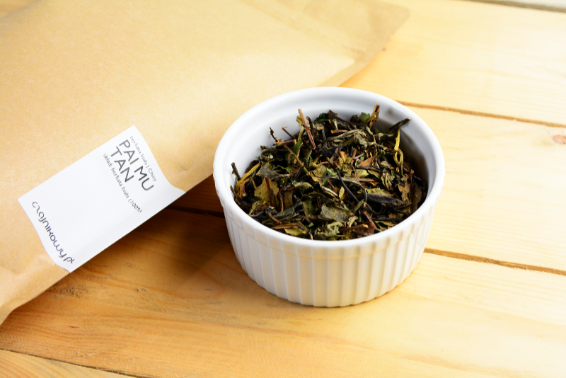 biała herbata Czajnikowy Pai Mu Tan liście