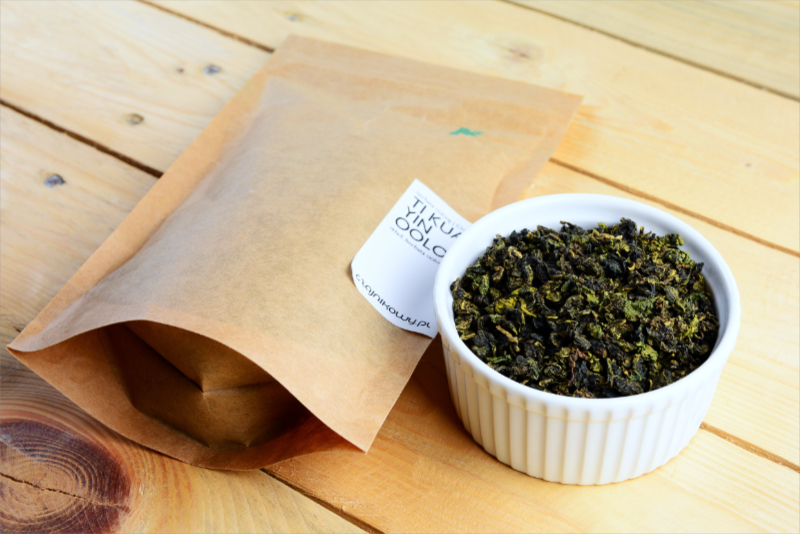 liście herbaty oolong Ti Kuan Yin