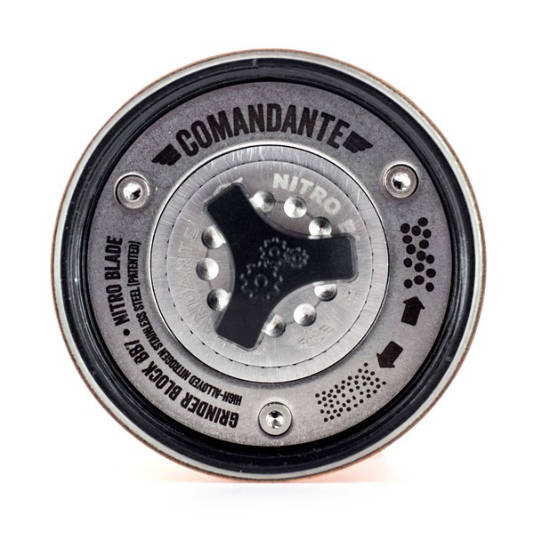 Młynek ręczny COMANDANTE C40 MK4 Nitro Blade Liquid Amber